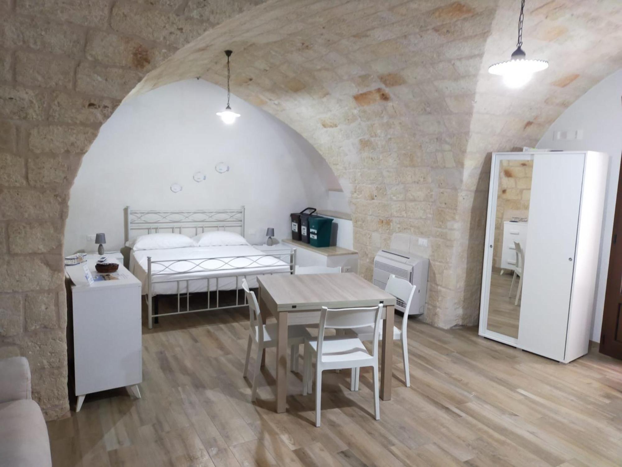 Casa Sardella, In Pieno Centro Storico A 300 Mt Dal Mare Apartment Monopoli Exterior foto