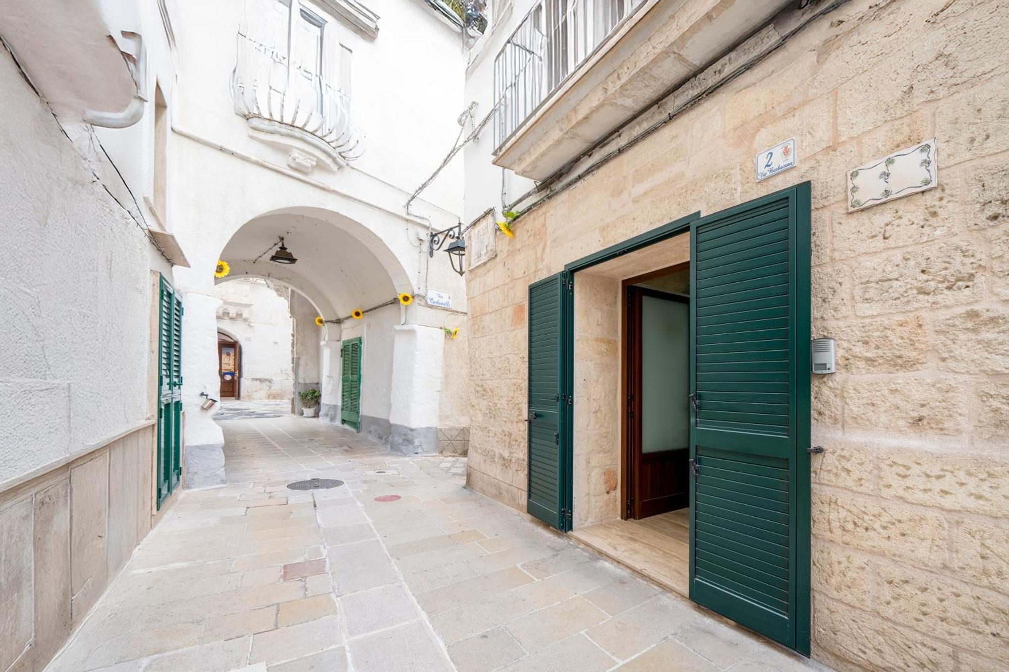 Casa Sardella, In Pieno Centro Storico A 300 Mt Dal Mare Apartment Monopoli Exterior foto
