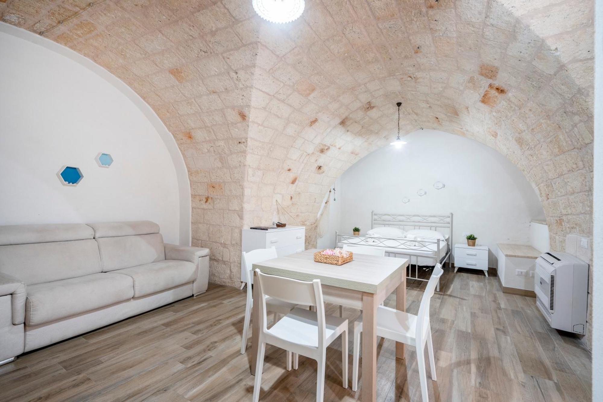 Casa Sardella, In Pieno Centro Storico A 300 Mt Dal Mare Apartment Monopoli Exterior foto