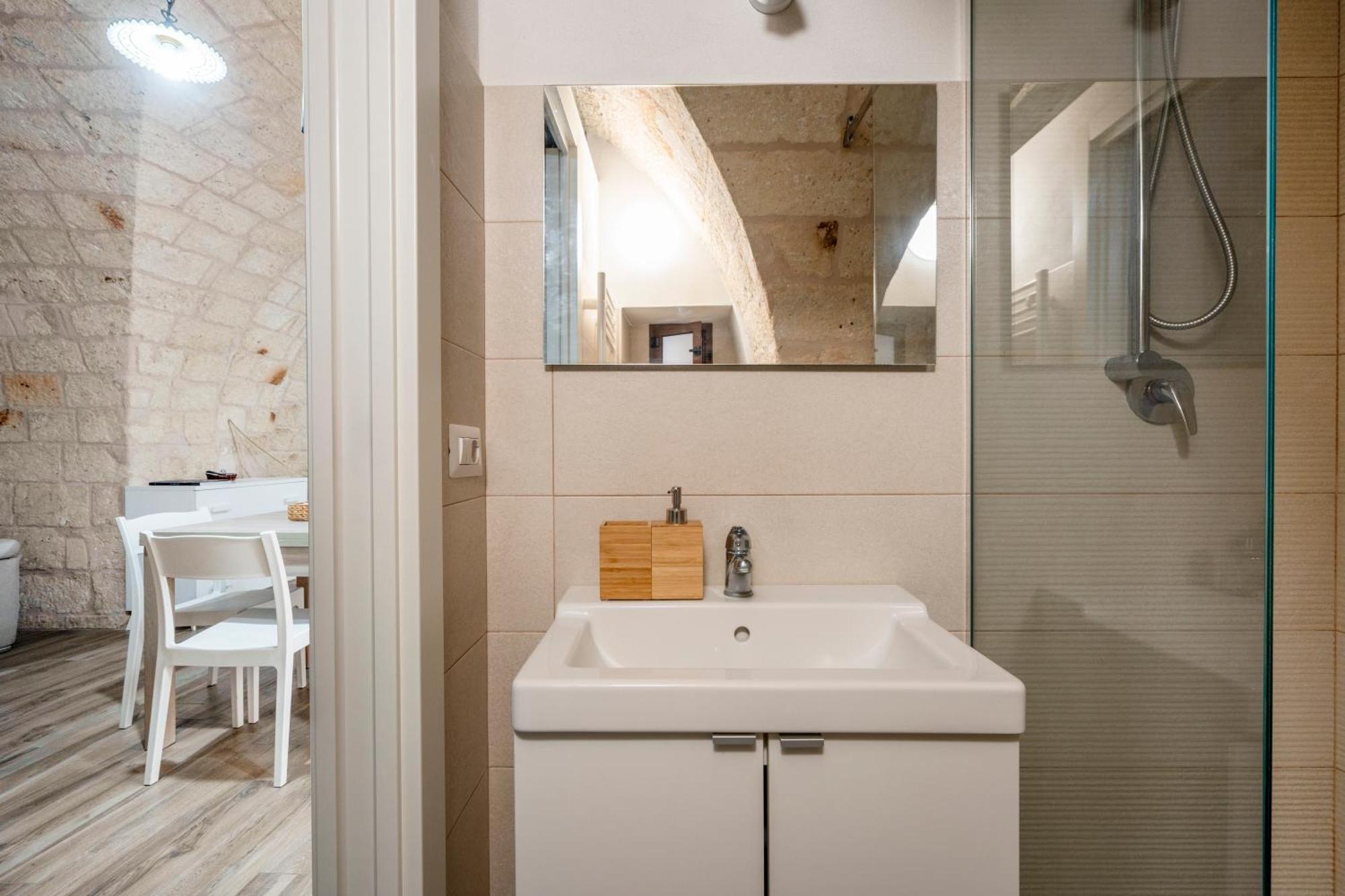 Casa Sardella, In Pieno Centro Storico A 300 Mt Dal Mare Apartment Monopoli Exterior foto
