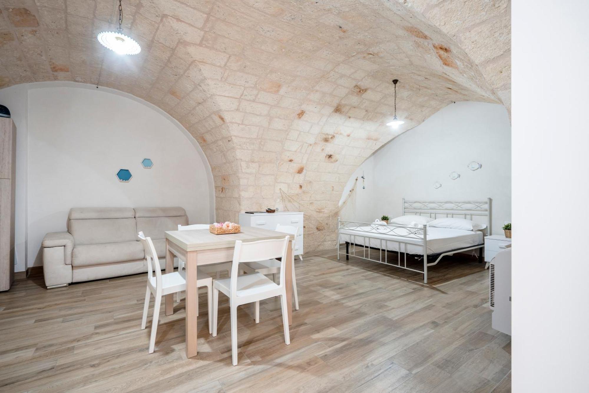 Casa Sardella, In Pieno Centro Storico A 300 Mt Dal Mare Apartment Monopoli Exterior foto