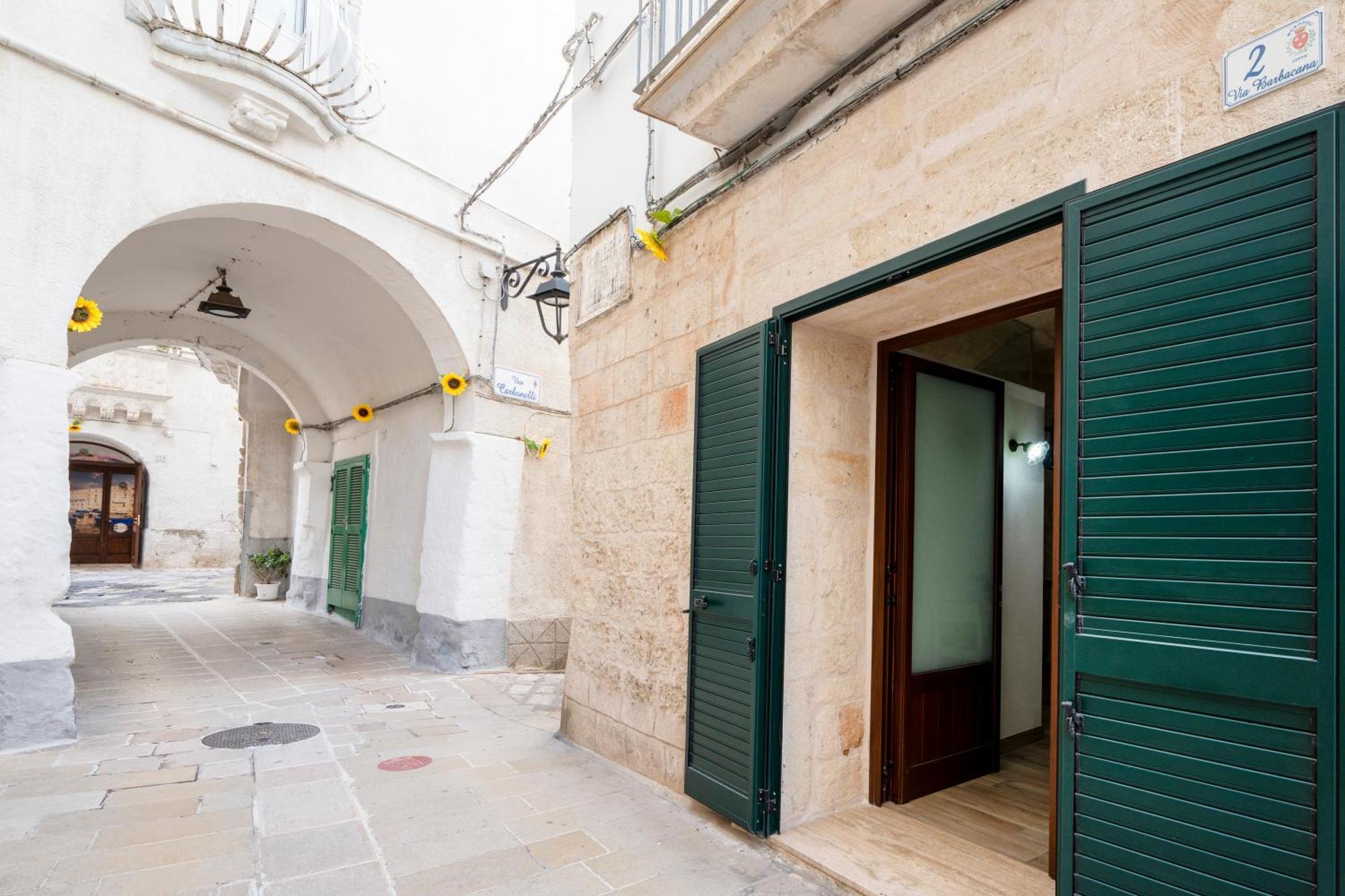 Casa Sardella, In Pieno Centro Storico A 300 Mt Dal Mare Apartment Monopoli Exterior foto