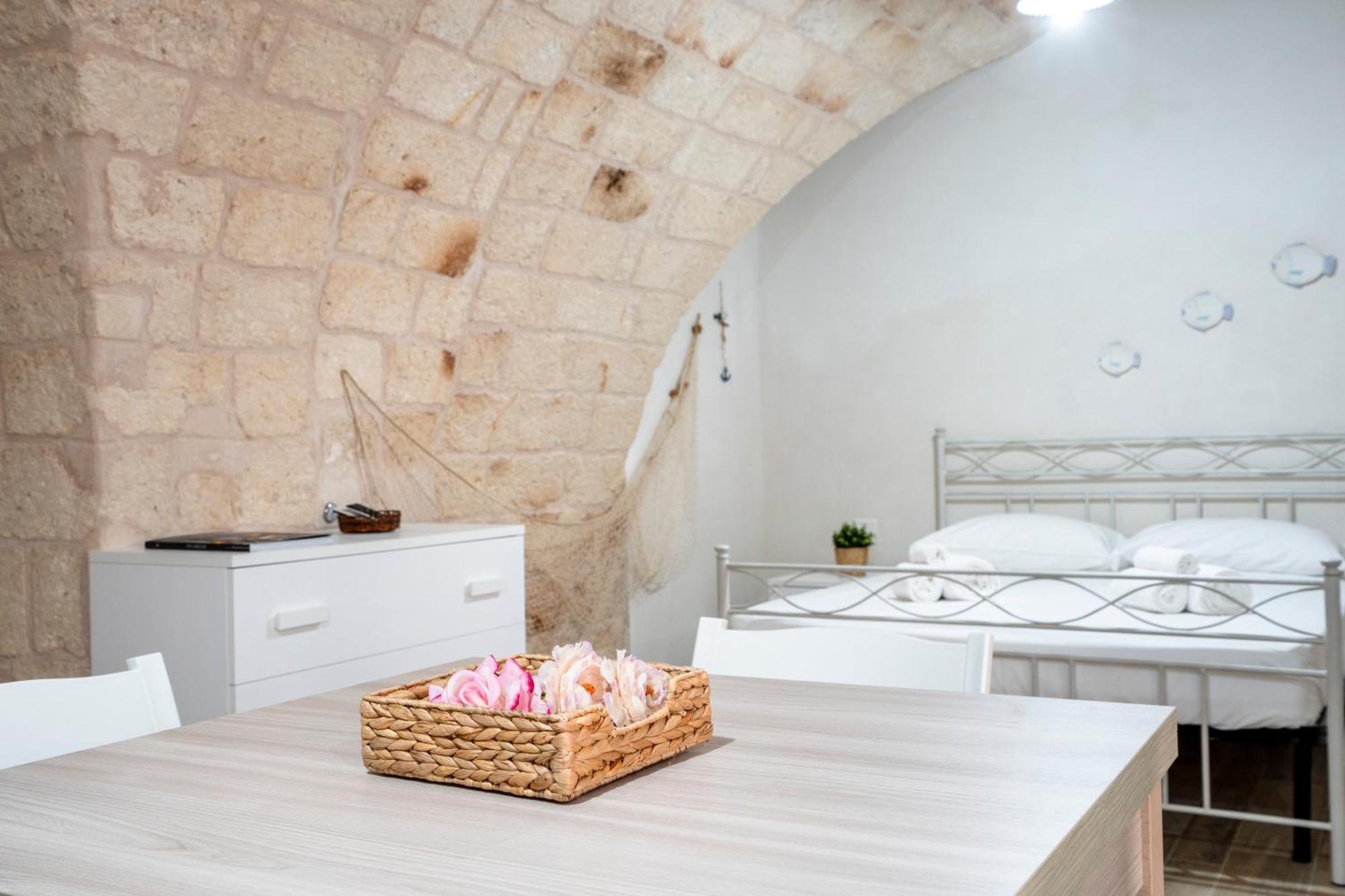 Casa Sardella, In Pieno Centro Storico A 300 Mt Dal Mare Apartment Monopoli Exterior foto